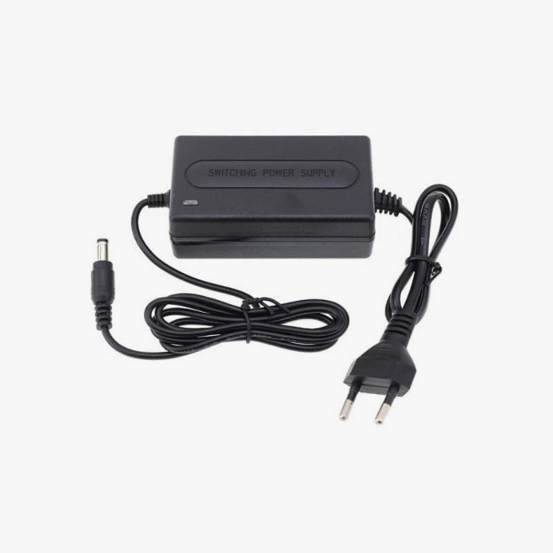 Plastično napajanje 24W 12V 2A s utikačem